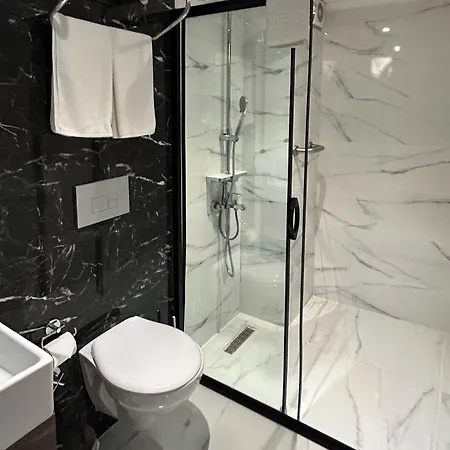 فندق The Roomy Nisantasi 3*