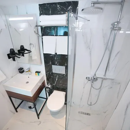 فندق The Roomy Nisantasi 3*
