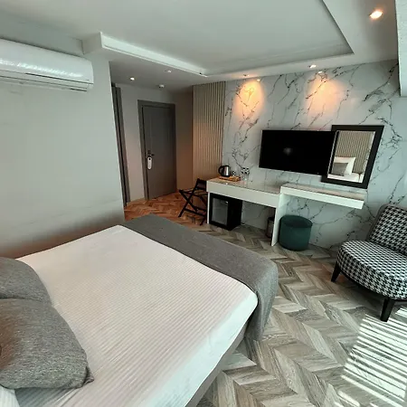 The Roomy Nisantasi