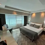 The Roomy Nisantasi Hotel 3*