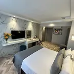 The Roomy Nisantasi Hotel 3*
