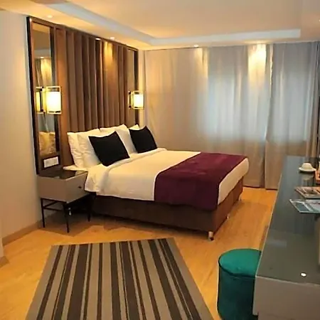 Hotel The Roomy Nisantasi 3*