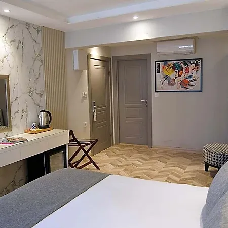 The Roomy Nisantasi