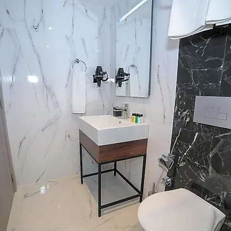 Hotel The Roomy Nisantasi 3*